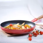 Чугунная сковорода  Le Creuset, Красная 9